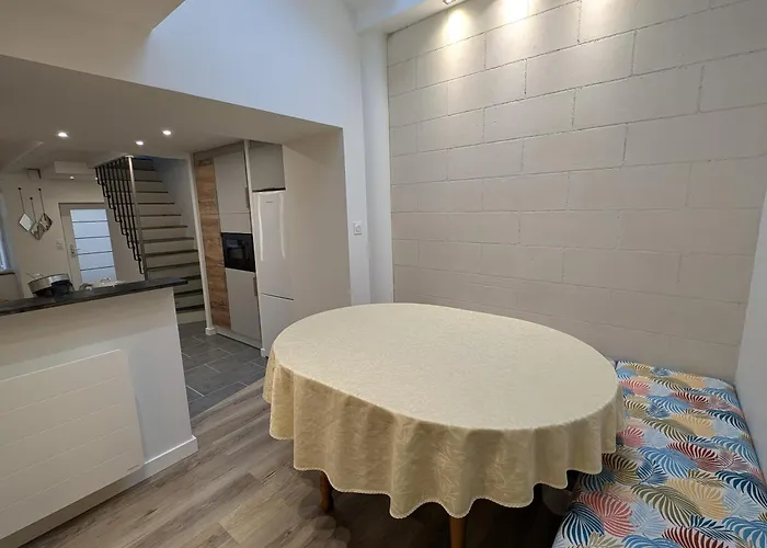 Maison Chaleureuse Au Coeur Du Centre Apartmán